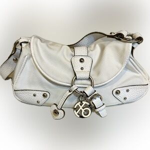 VTG XOXO WHITE POLYESTER VINYL TRIM SINGLE STRAP SHOULDER BAG PURSE 11”x5.5”x4”
